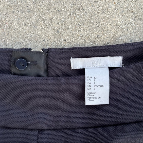 H&M Mini Skirt with Pockets Size 2 Dark Navy (might also fit 0 00 XXS) - Picture 3 of 4